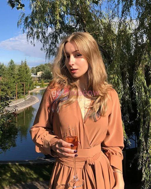 Дженна — проститутка у метро Октябрьское поле