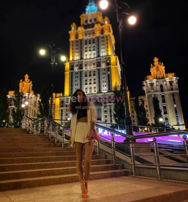 Лаура — проститутка у метро Москворечье